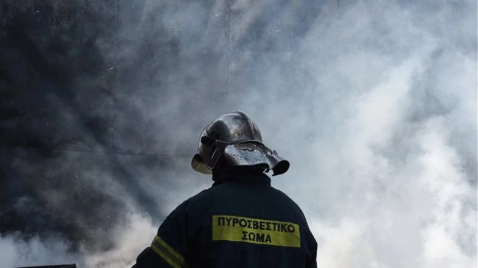 Πυρκαγιά σε προαύλιο χώρο εργοστασίου ανακύκλωσης στο Κορωπί